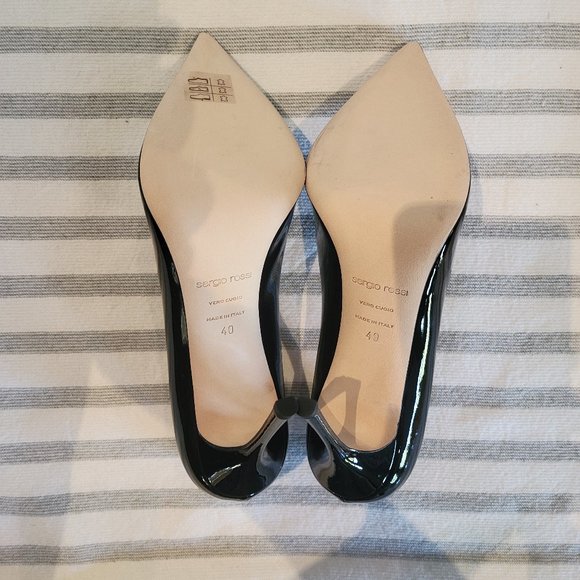 Sergio Rossi Godiva Black Patent Pumps - Picture 5 of 15